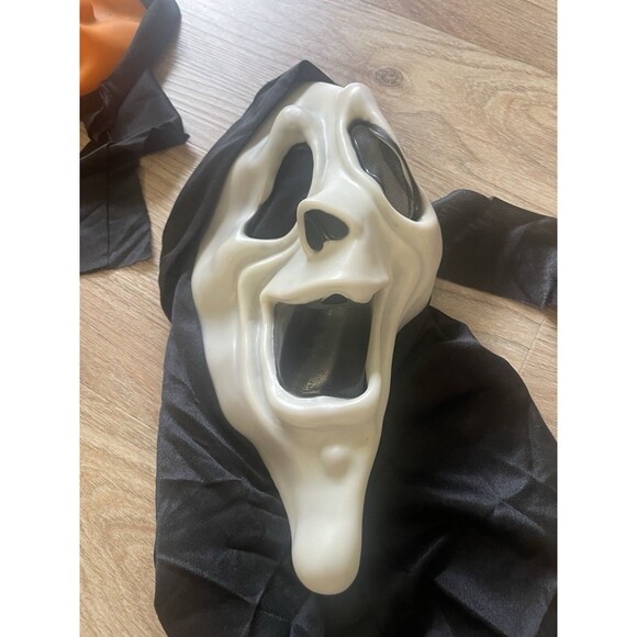 Vintage Easter Unlimited Orange & White Ghost Face Scream Halloween Mask - Lot 2 - Picture 2 of 8